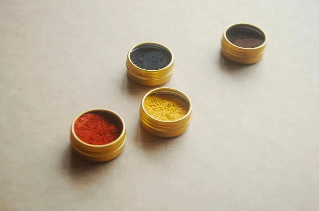 Little Pigment Studio | Naturlig jord- og mineralakvarel